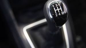 Автомат или механика: особенности ухода и запчастей - фото