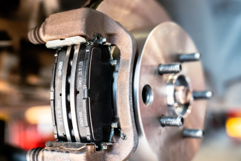 Скрип тормозов — всегда ли это повод для беспокойства? - фото